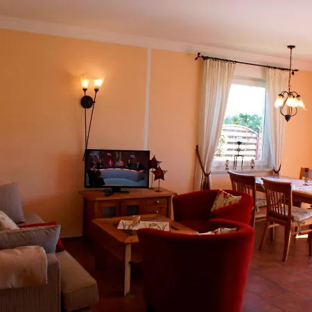 Apartment Doppelhaushaelfte Stege - Mit Blick Ins Gruene