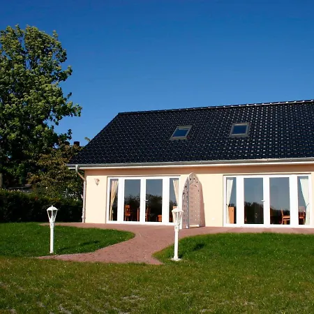 Doppelhaushaelfte Stege - Mit Blick Ins Gruene Apartment